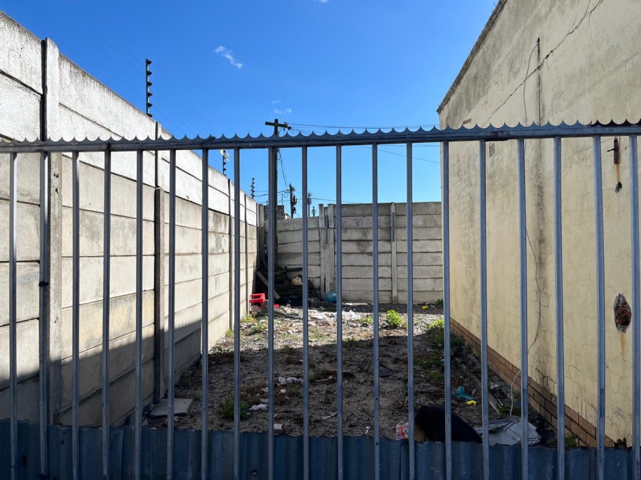  Bedroom Property for Sale in Cravenby Western Cape